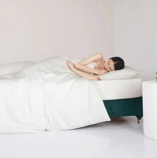 Cotton Four-piece Comforter Bed Hat In White